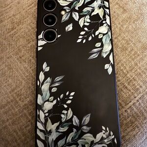 Samsung S24+ Black and Green Floral Phone Case Silicone